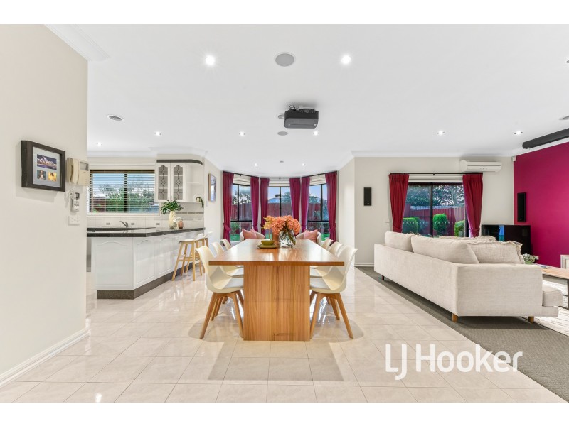 27 Rivergum Rise, Hampton Park VIC 3976