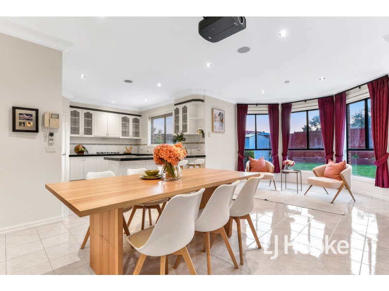 27 Rivergum Rise, Hampton Park VIC 3976