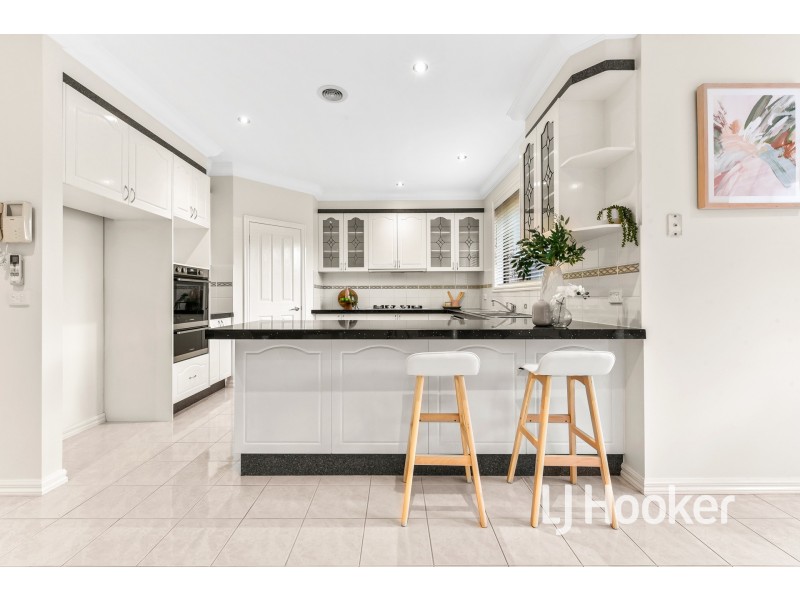 27 Rivergum Rise, Hampton Park VIC 3976