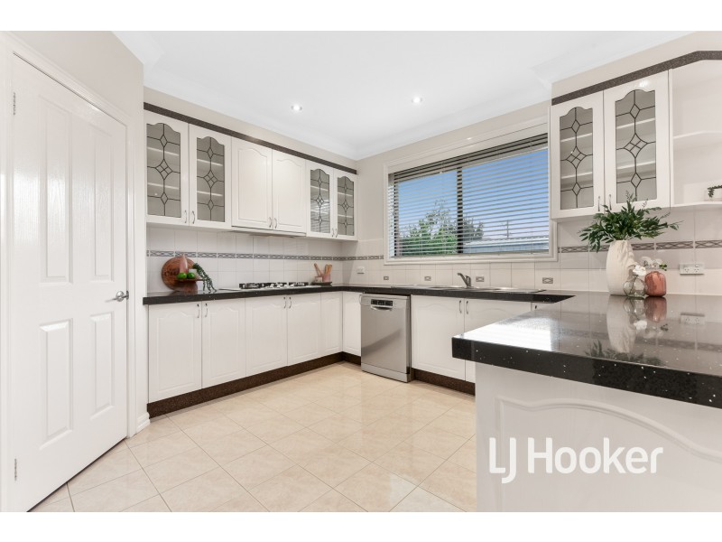 27 Rivergum Rise, Hampton Park VIC 3976