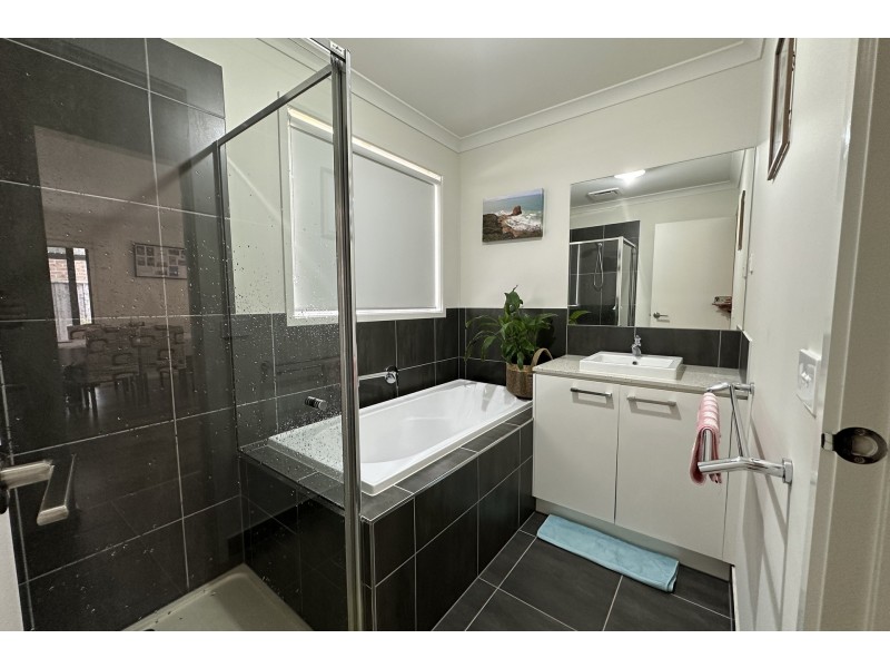 7 Ladder Road, Clyde VIC 3978