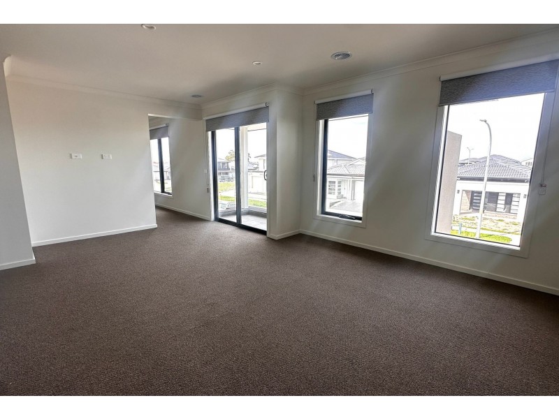 1 Pace Lane, Officer VIC 3809