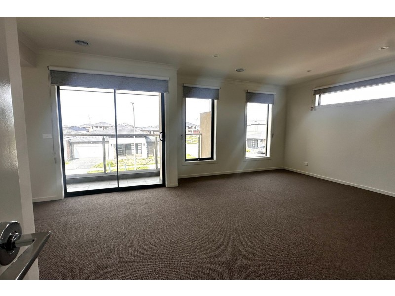 1 Pace Lane, Officer VIC 3809