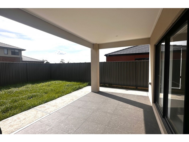 1 Pace Lane, Officer VIC 3809