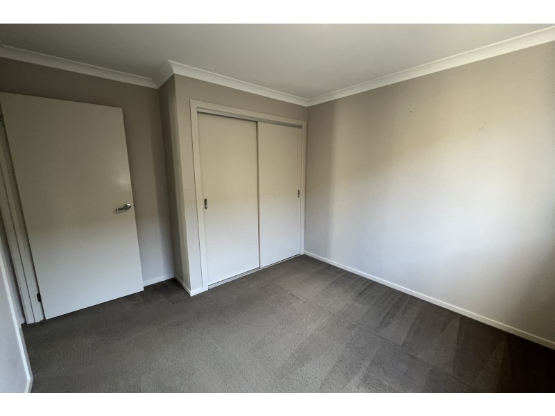 4 Shorey Place, Cranbourne West VIC 3977