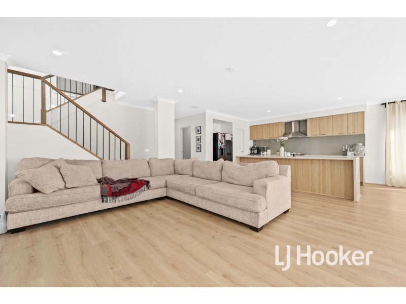 15 Bellavita Avenue, Clyde VIC 3978