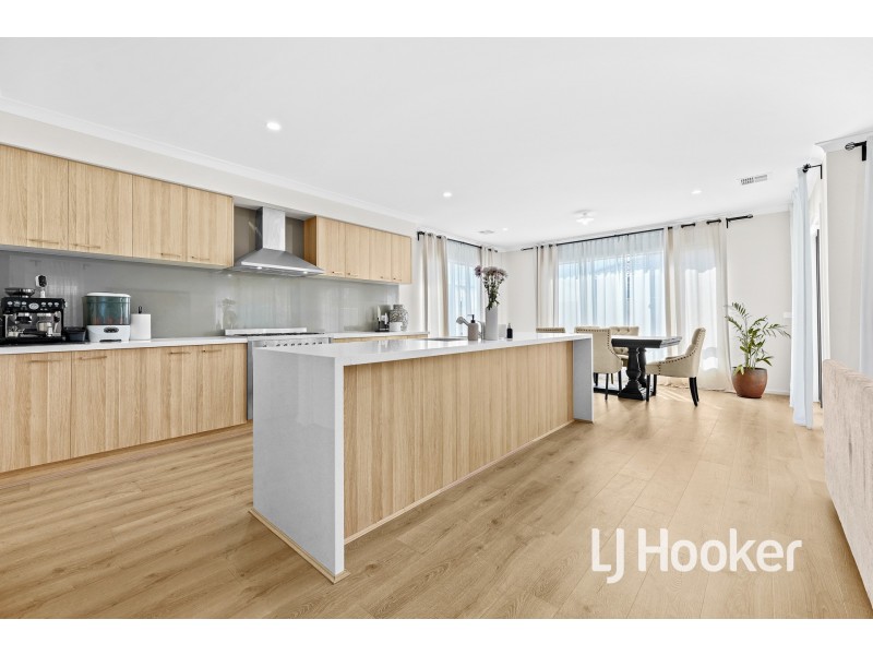 15 Bellavita Avenue, Clyde VIC 3978