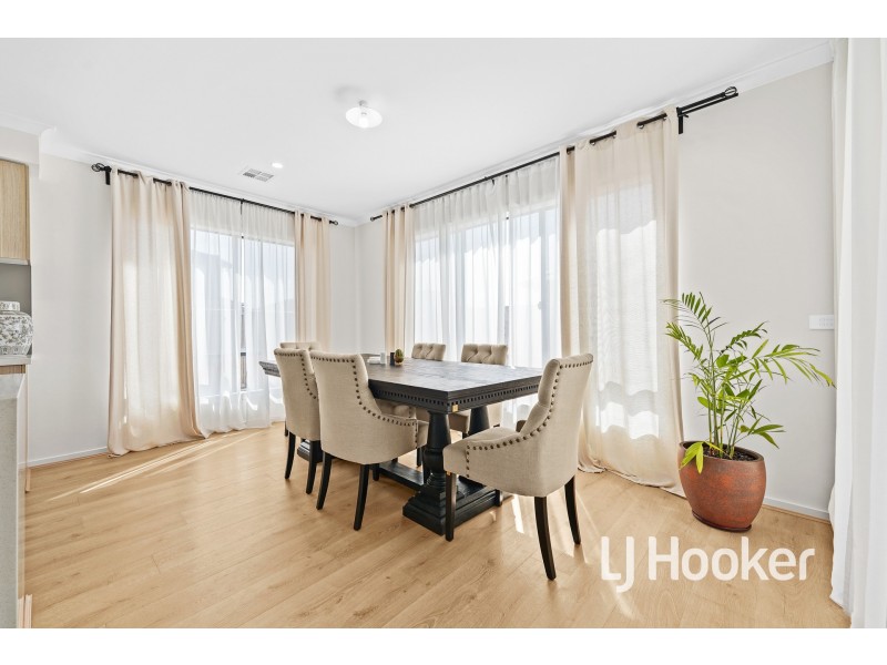 15 Bellavita Avenue, Clyde VIC 3978