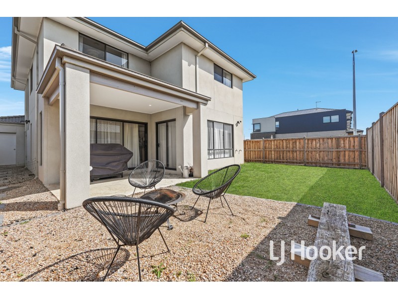 15 Bellavita Avenue, Clyde VIC 3978