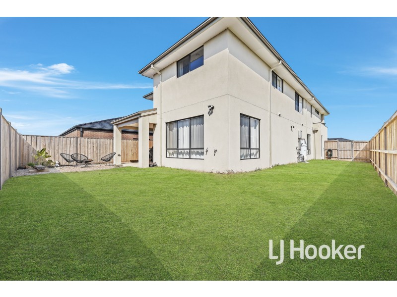 15 Bellavita Avenue, Clyde VIC 3978