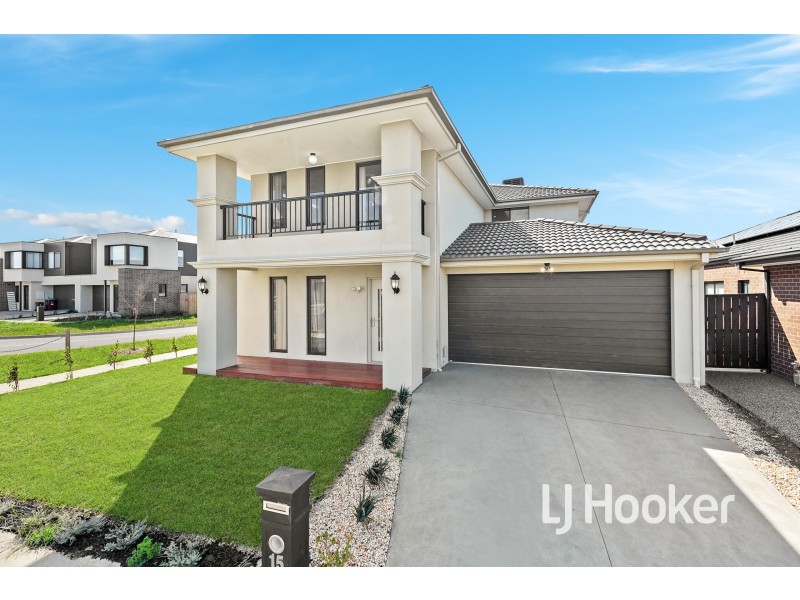 15 Bellavita Avenue, Clyde VIC 3978
