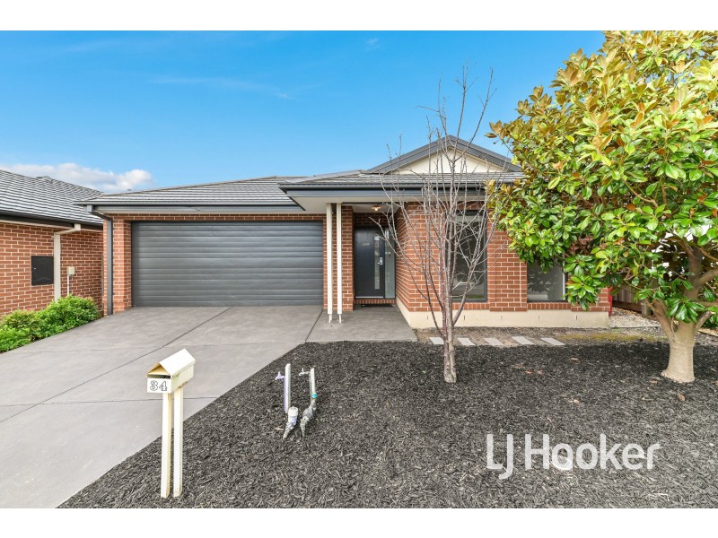34 Hartland Drive, Cranbourne North VIC 3977