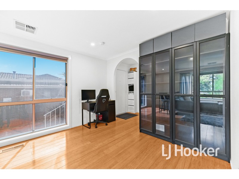 52 Oaktree Drive, Hampton Park VIC 3976