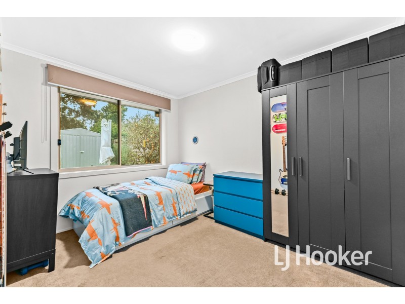 52 Oaktree Drive, Hampton Park VIC 3976