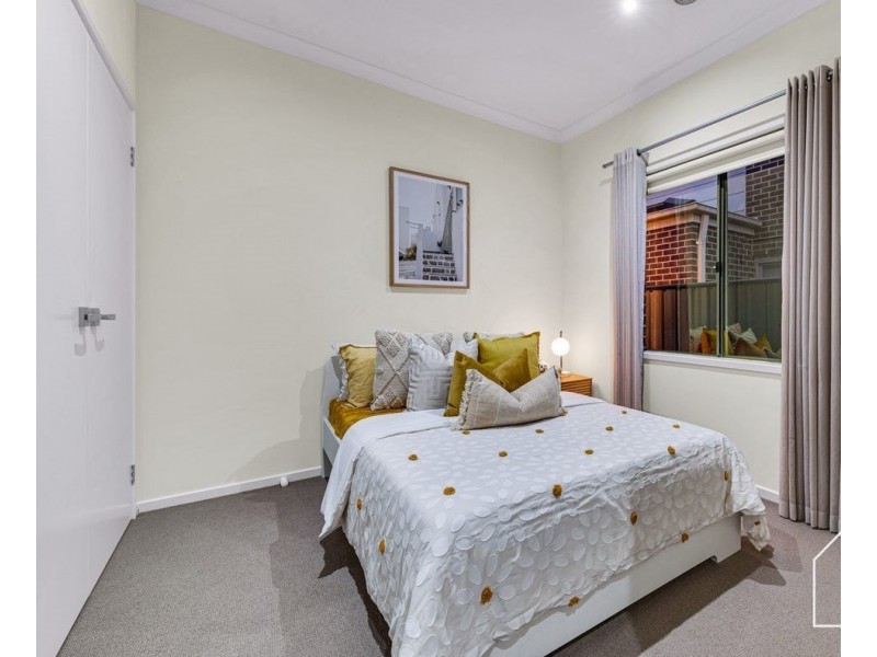 27 Waler Circuit, Clyde North VIC 3978