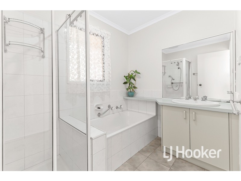 1/33 Ivan Crescent, Hampton Park VIC 3976