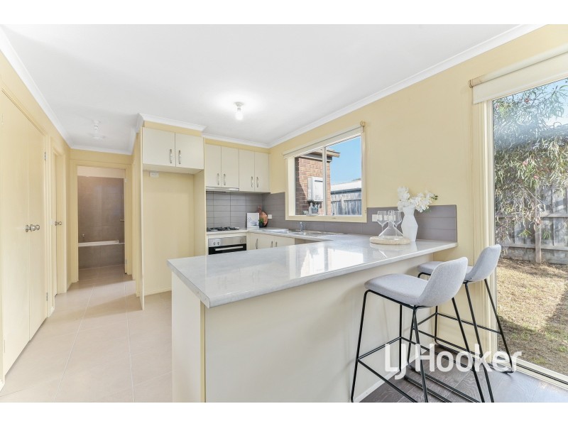 2/30 Bride Avenue, Hampton Park VIC 3976