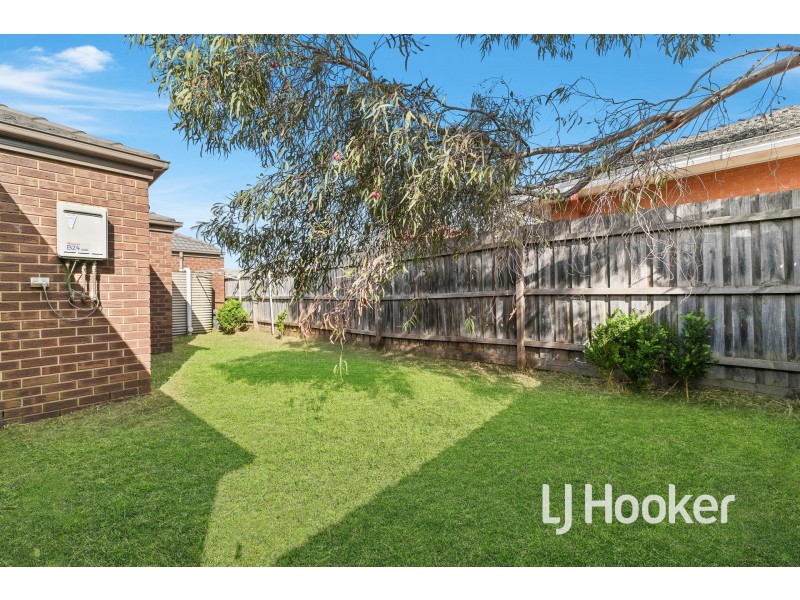 2/30 Bride Avenue, Hampton Park VIC 3976