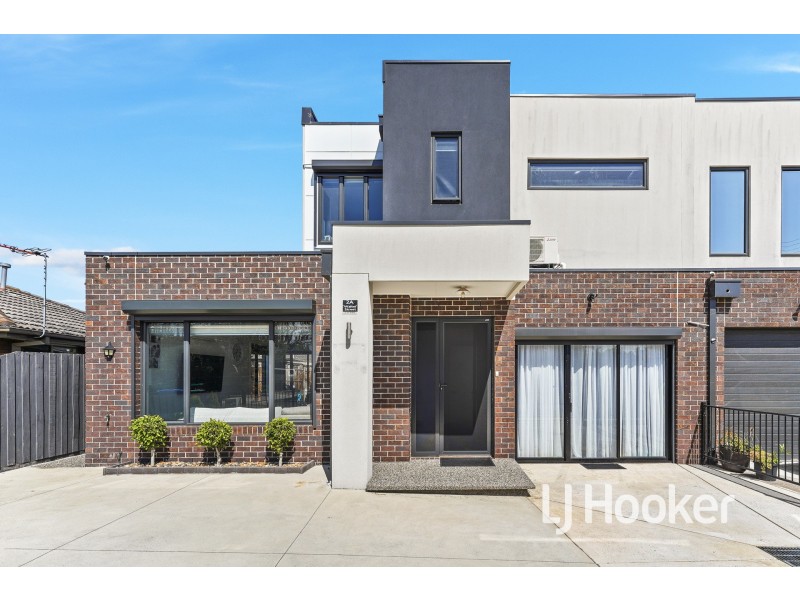 2A Walter Street, Cranbourne VIC 3977