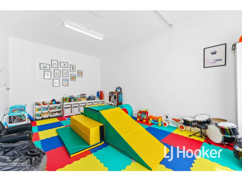 2A Walter Street, Cranbourne VIC 3977