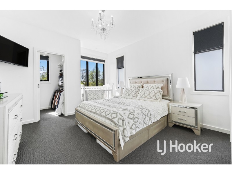 2A Walter Street, Cranbourne VIC 3977