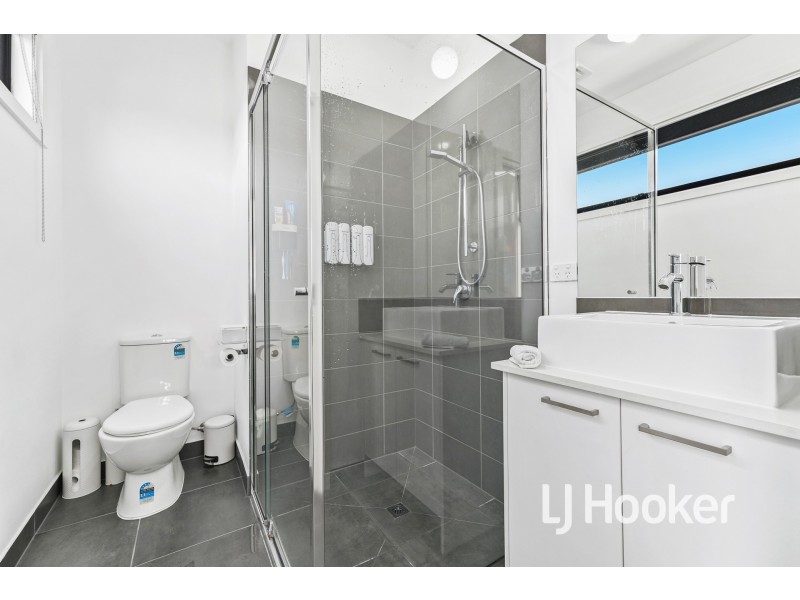 2A Walter Street, Cranbourne VIC 3977