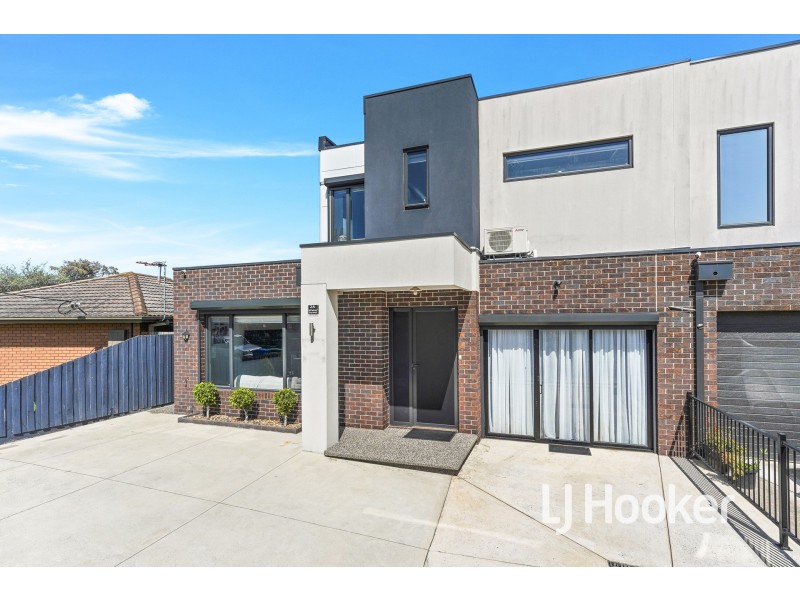2A Walter Street, Cranbourne VIC 3977