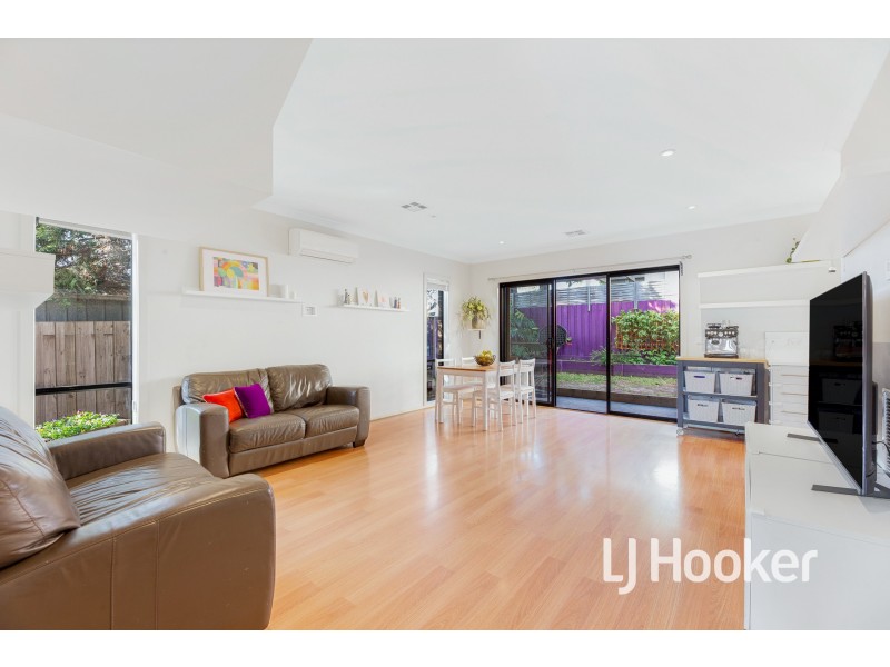 8/30 Central Road, Hampton Park VIC 3976
