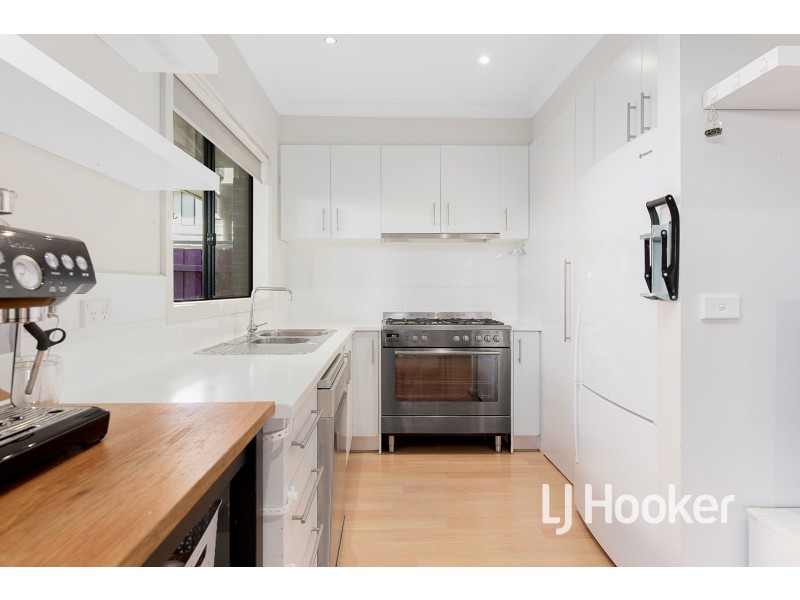 8/30 Central Road, Hampton Park VIC 3976