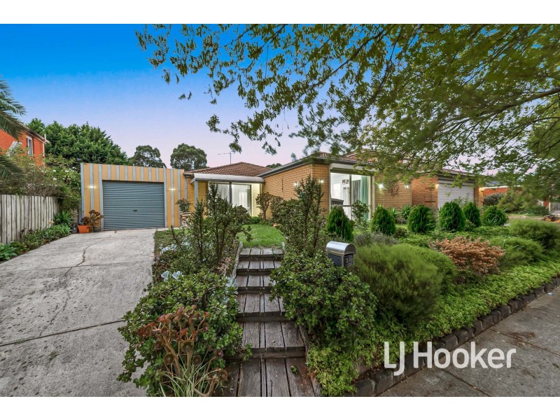 34 Lake View Drive, Narre Warren South VIC 3805