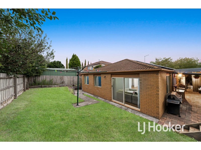 34 Lake View Drive, Narre Warren South VIC 3805