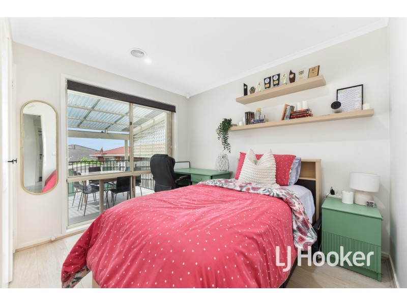 24 Amber Drive, Hampton Park VIC 3976