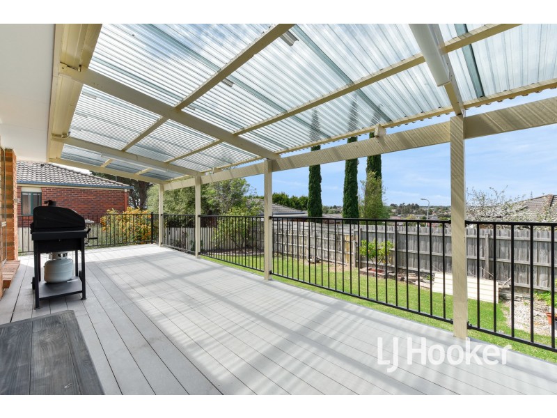 24 Amber Drive, Hampton Park VIC 3976