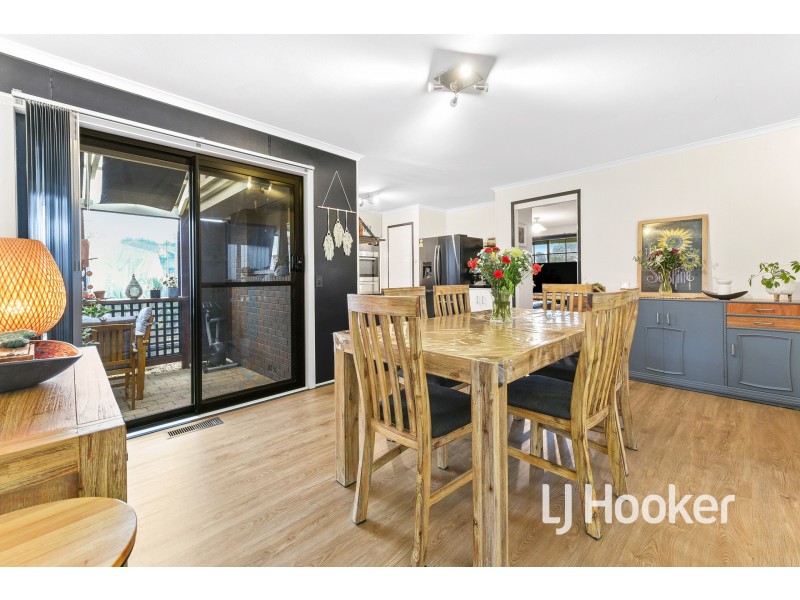 2 Dalvana Court, Hampton Park VIC 3976