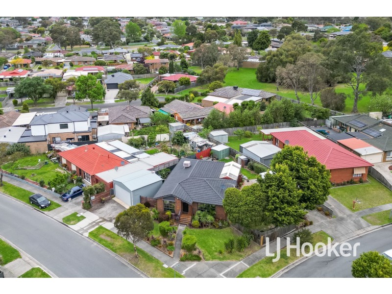 2 Dalvana Court, Hampton Park VIC 3976