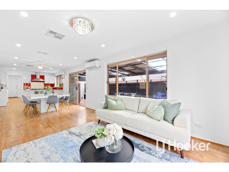 12 Sandhurst Mews, Hampton Park VIC 3976