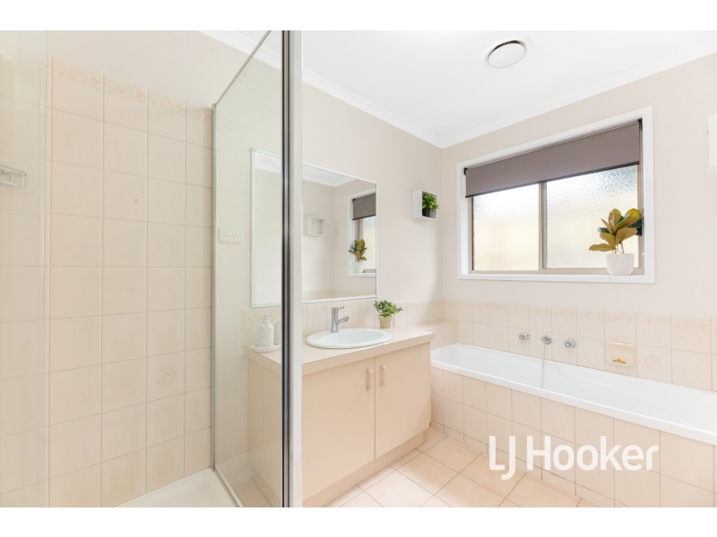 12 Sandhurst Mews, Hampton Park VIC 3976