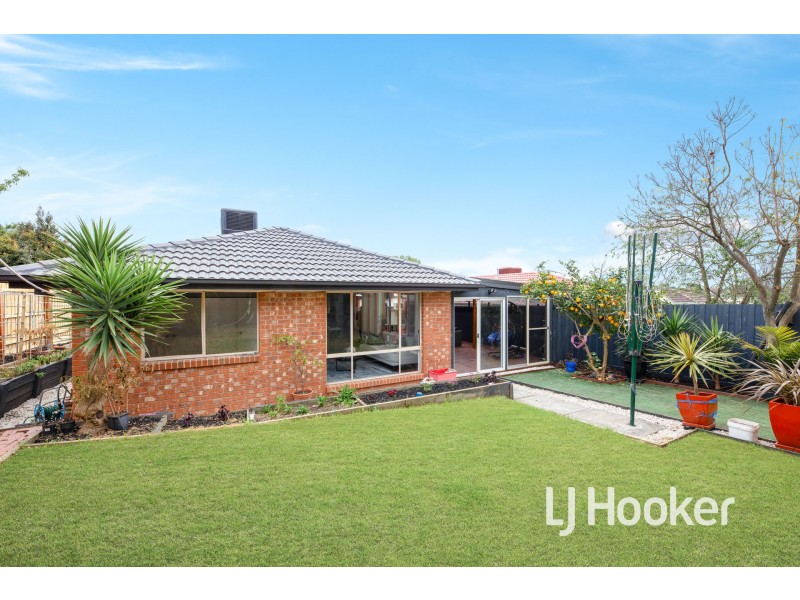 12 Sandhurst Mews, Hampton Park VIC 3976