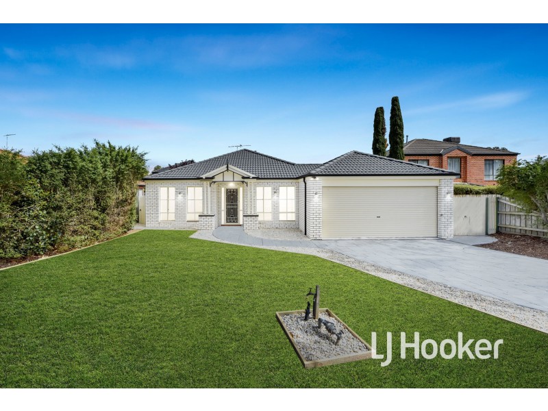 28 Eldershaw Drive, Lynbrook VIC 3975