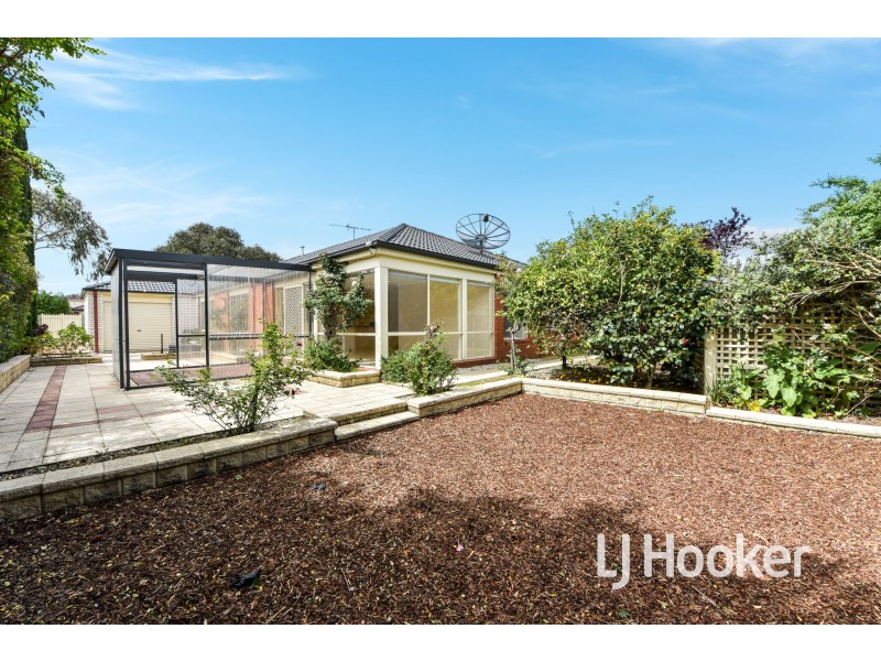 28 Eldershaw Drive, Lynbrook VIC 3975