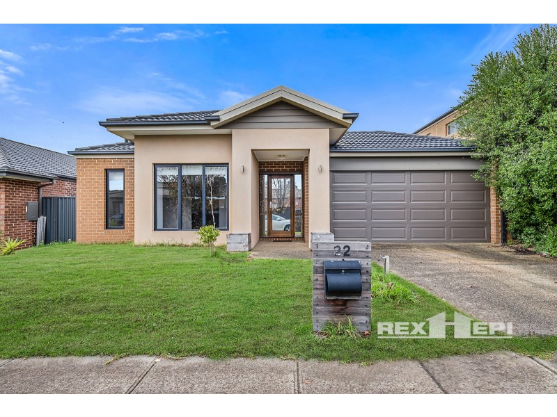 22 Abrus Circuit, Cranbourne North VIC 3977