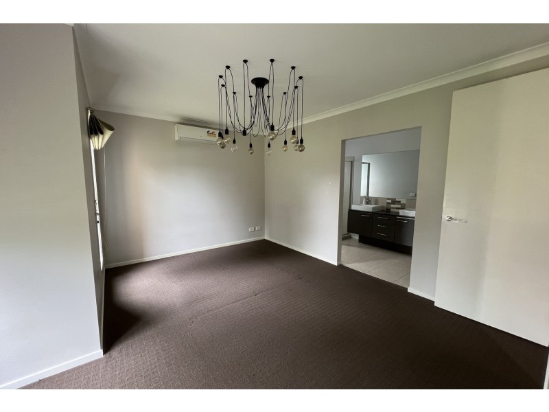 22 Abrus Circuit, Cranbourne North VIC 3977