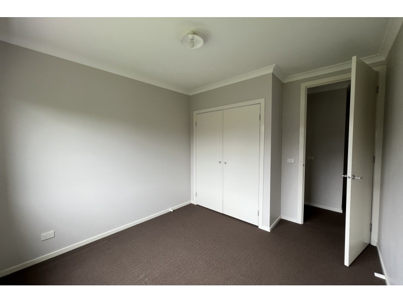 22 Abrus Circuit, Cranbourne North VIC 3977