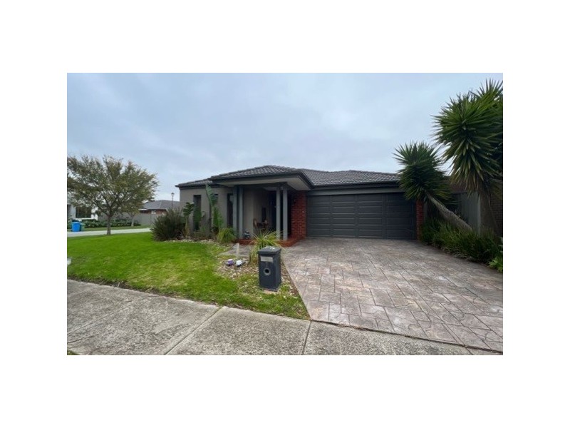 1 Tattle Grove, Cranbourne East VIC 3977