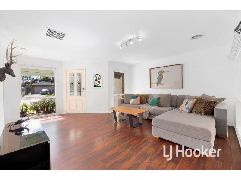 23 Baringa Park Drive, Narre Warren South VIC 3805