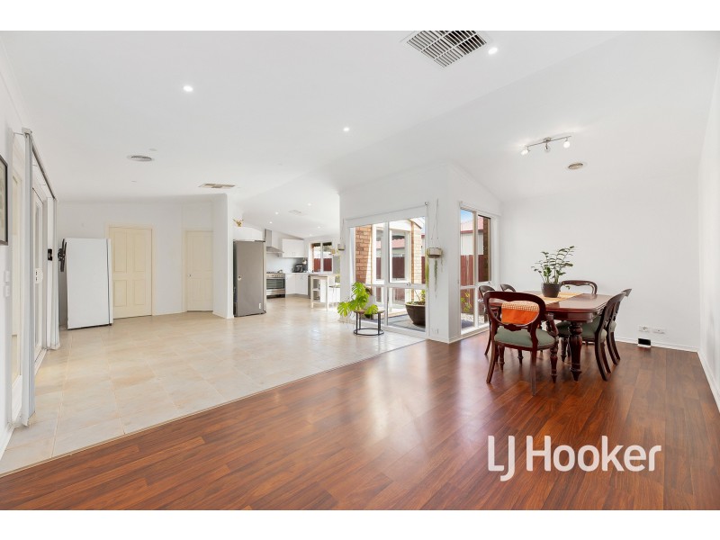 23 Baringa Park Drive, Narre Warren South VIC 3805