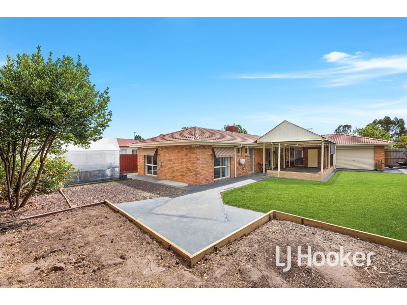 23 Baringa Park Drive, Narre Warren South VIC 3805