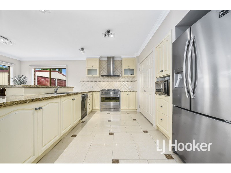 2 Kingsley Court, Lynbrook VIC 3975