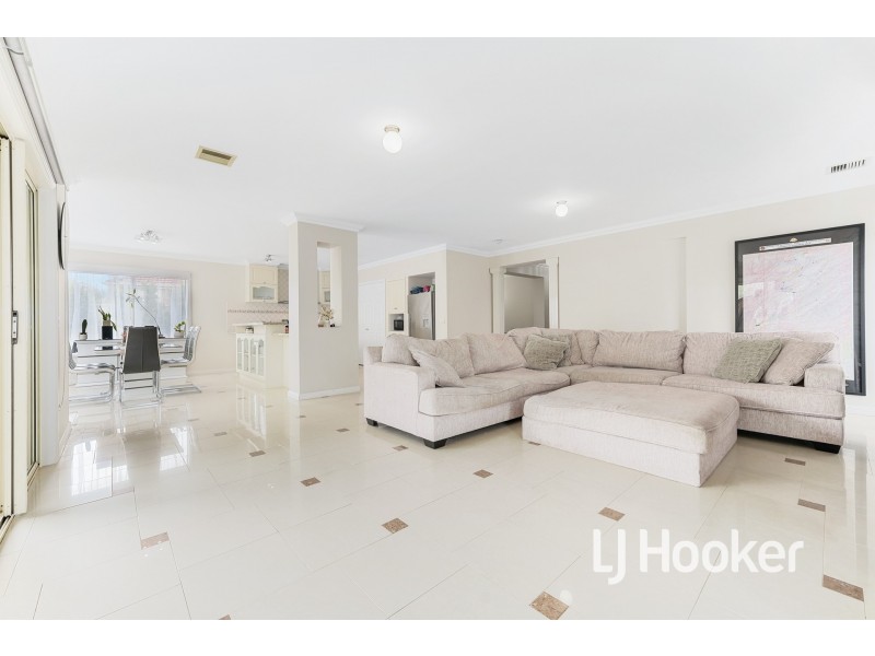 2 Kingsley Court, Lynbrook VIC 3975