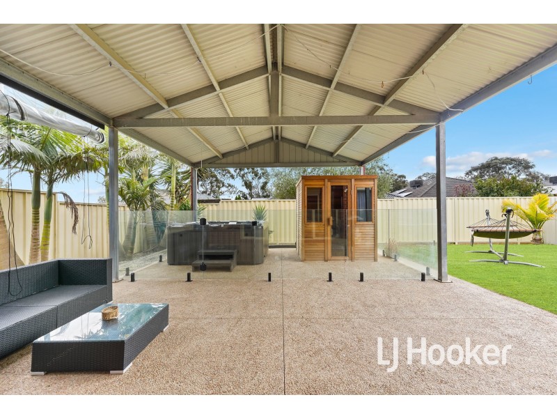 2 Kingsley Court, Lynbrook VIC 3975